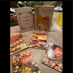 FUN VINTAGE COOKBOOKS!❤️❤️❤️